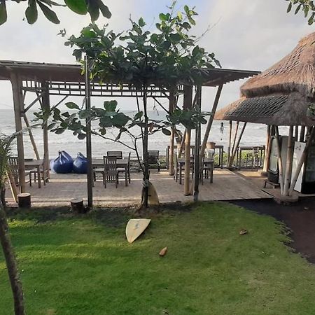 Keramas Surf Hostel المظهر الخارجي الصورة